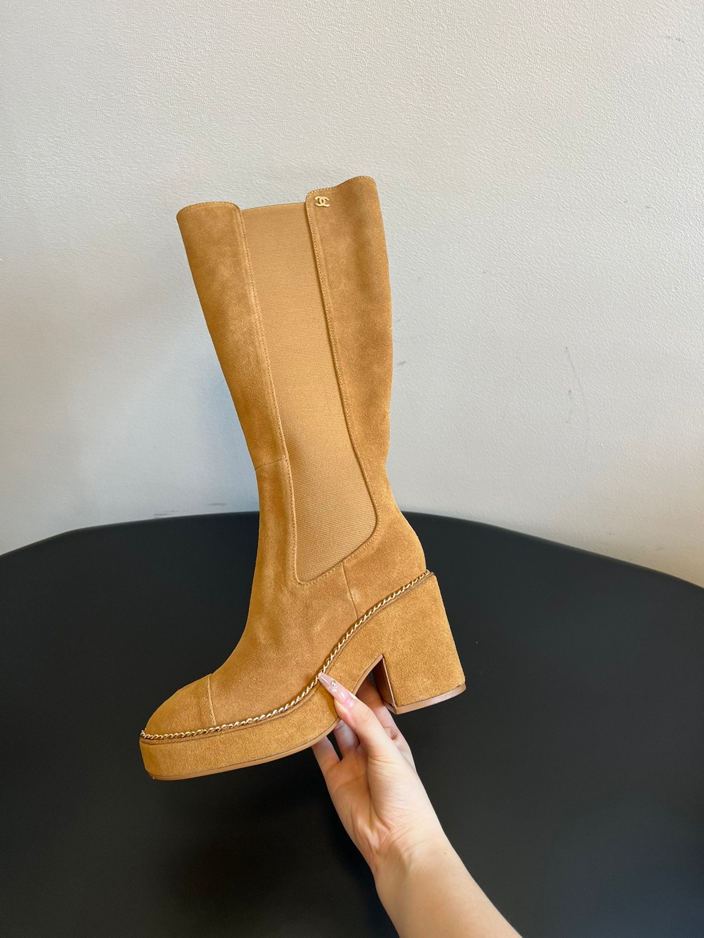 Chanel Platform Chelsea Boots – 2025 Spring/Summer Collection – 25SS