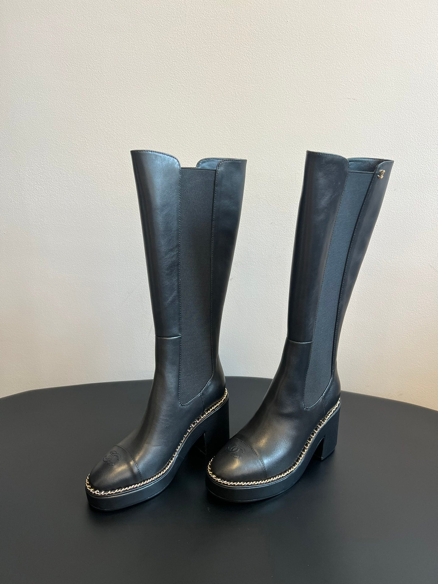 Chanel Platform Chelsea Boots – 2025 Spring/Summer Collection – 25SS