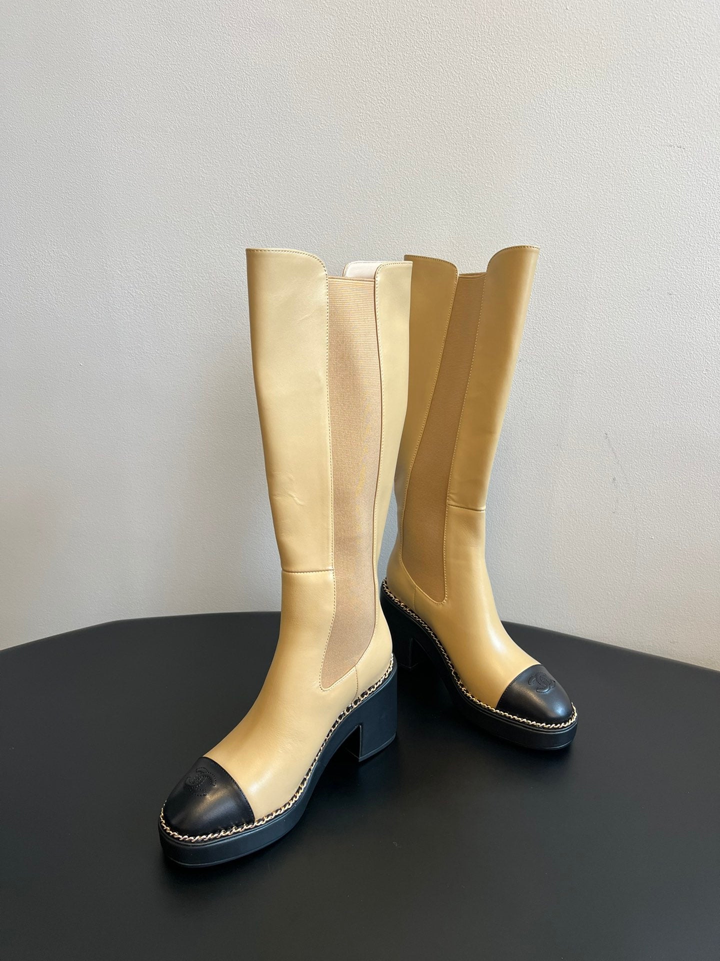 Chanel Platform Chelsea Boots – 2025 Spring/Summer Collection – 25SS