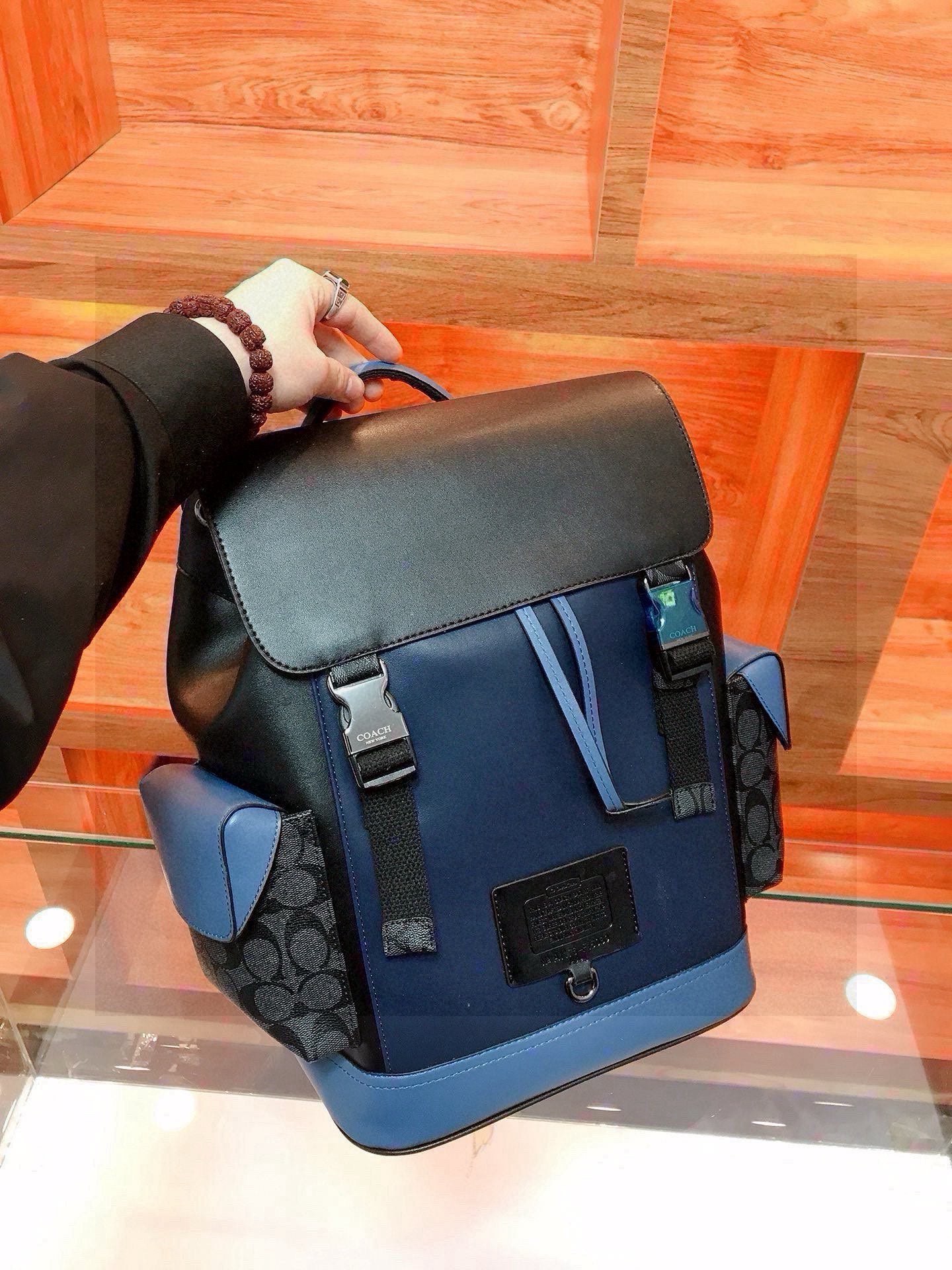 Coach Men's Backpack – 2020 Collection