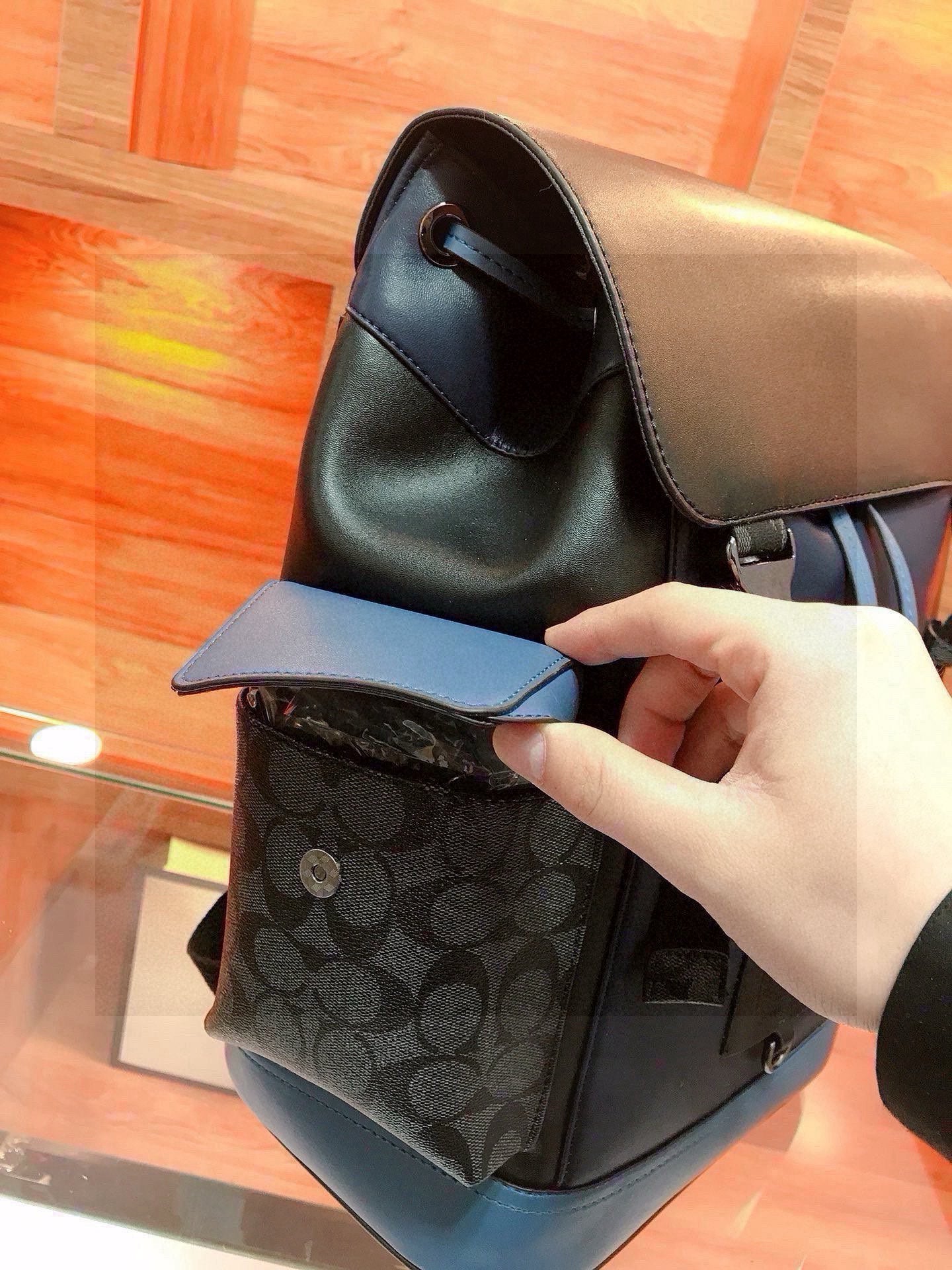 Coach Men's Backpack – 2020 Collection
