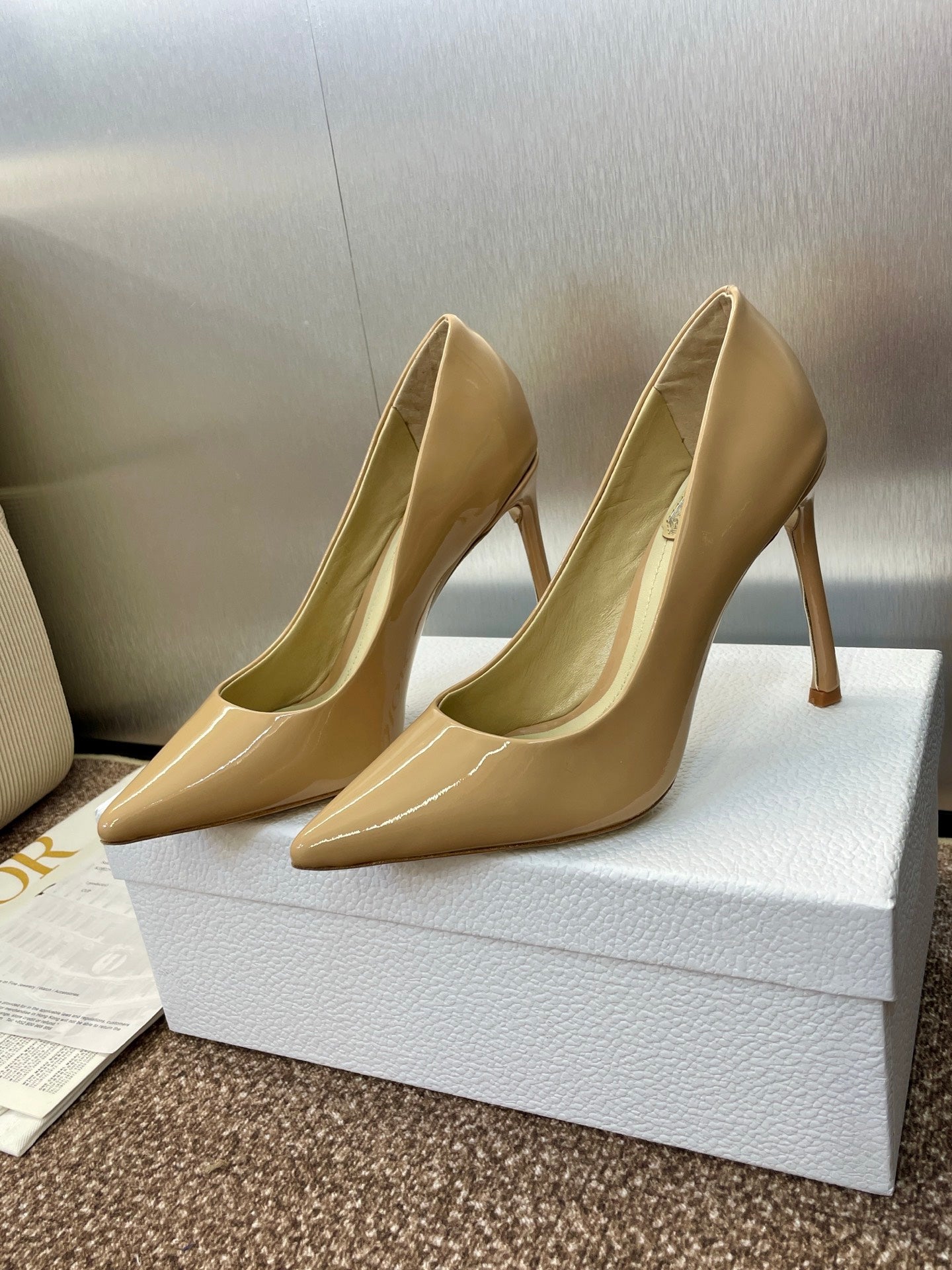 Dior CD Logo Pointed Toe Pumps – 2025 Spring/Summer Haute Couture Collection