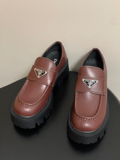 Prada Thick-Soled Platform Loafers – 25FW