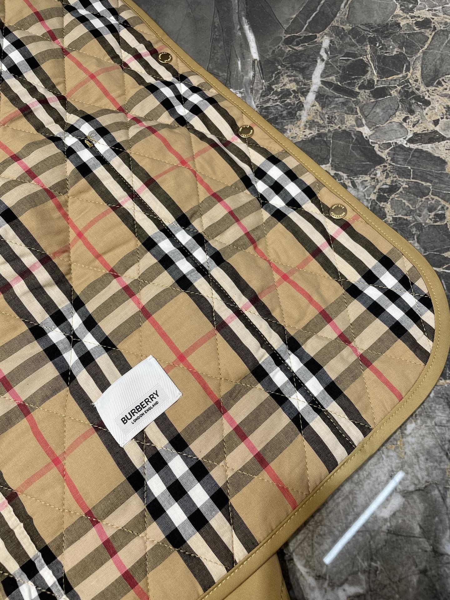 Burberry Quilted Long-Sleeve Jacket – 25FW