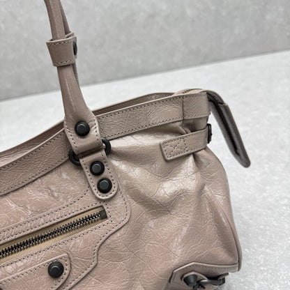 Balenciaga Le City East-West Shoulder Bag – Early Autumn Collection