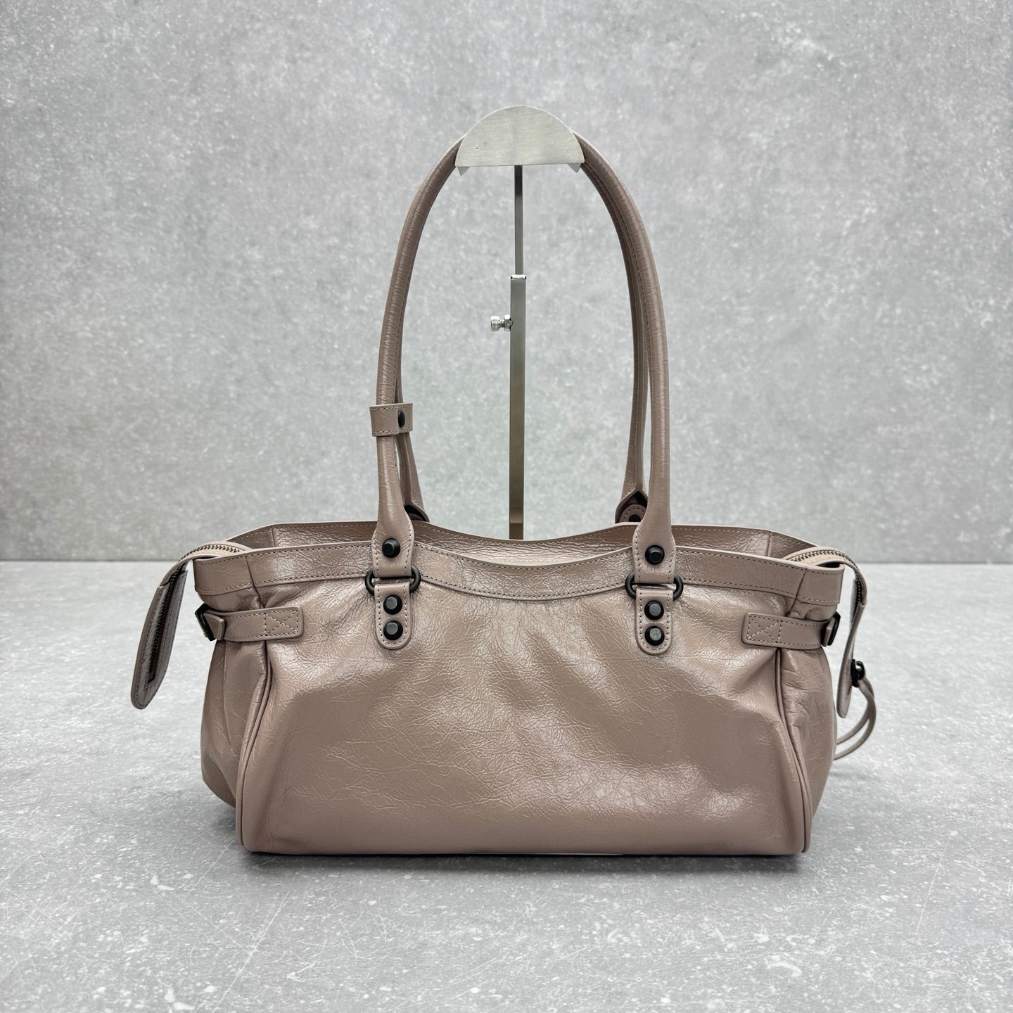 Balenciaga Le City East-West Shoulder Bag – Early Autumn Collection