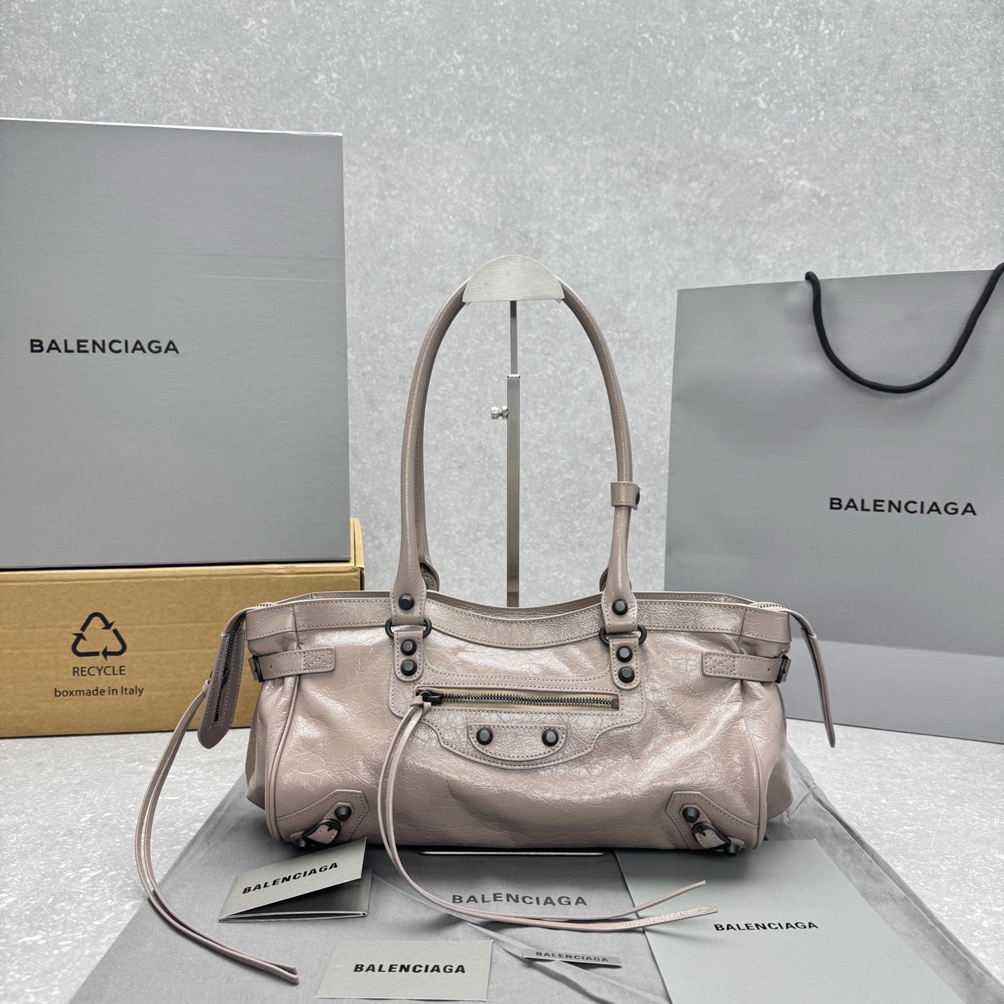 Balenciaga Le City East-West Shoulder Bag – Early Autumn Collection