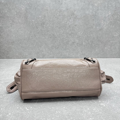 Balenciaga Le City East-West Shoulder Bag – Early Autumn Collection
