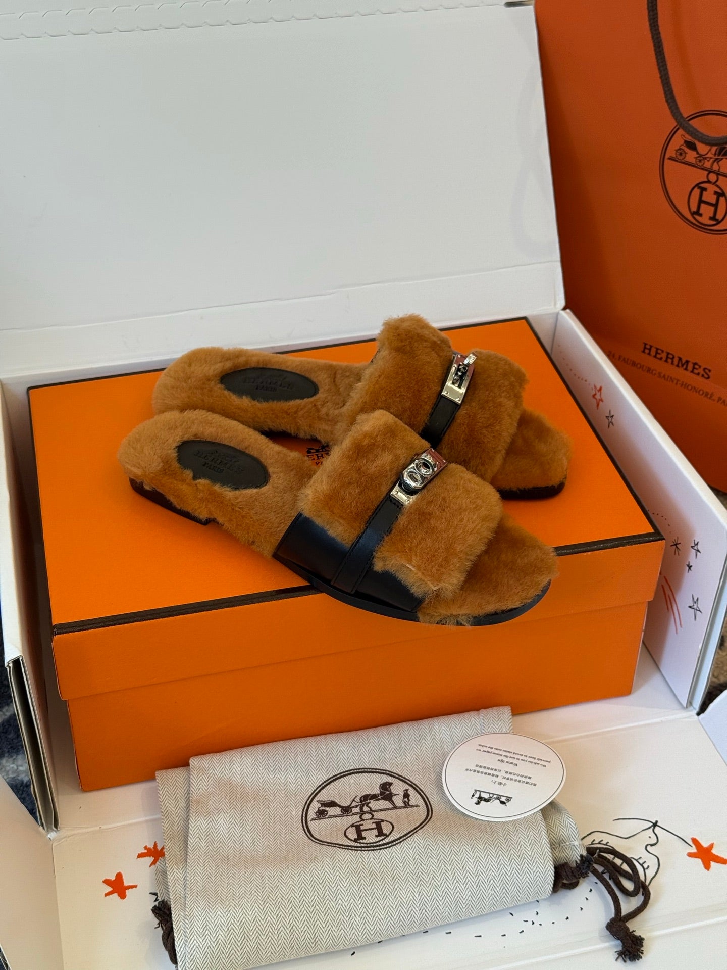 Hermès Kelly Buckle Fur Slippers – 25FW