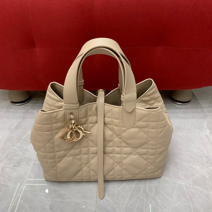 Dior C'est Dior Cannage Bucket Bag – 23FW