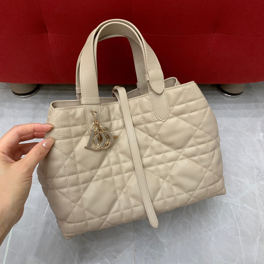 Dior C'est Dior Cannage Bucket Bag – 23FW
