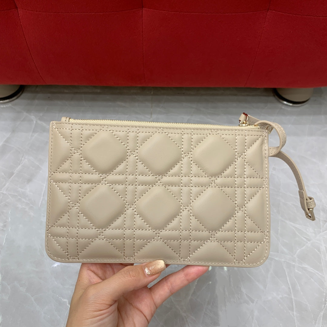 Dior C'est Dior Cannage Bucket Bag – 23FW
