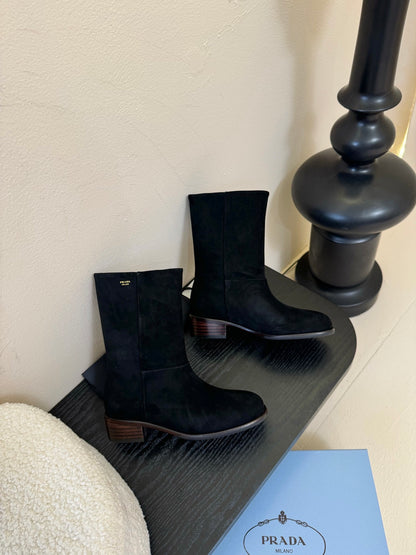 Prada Thick-Sole Knight Boots – 25SS