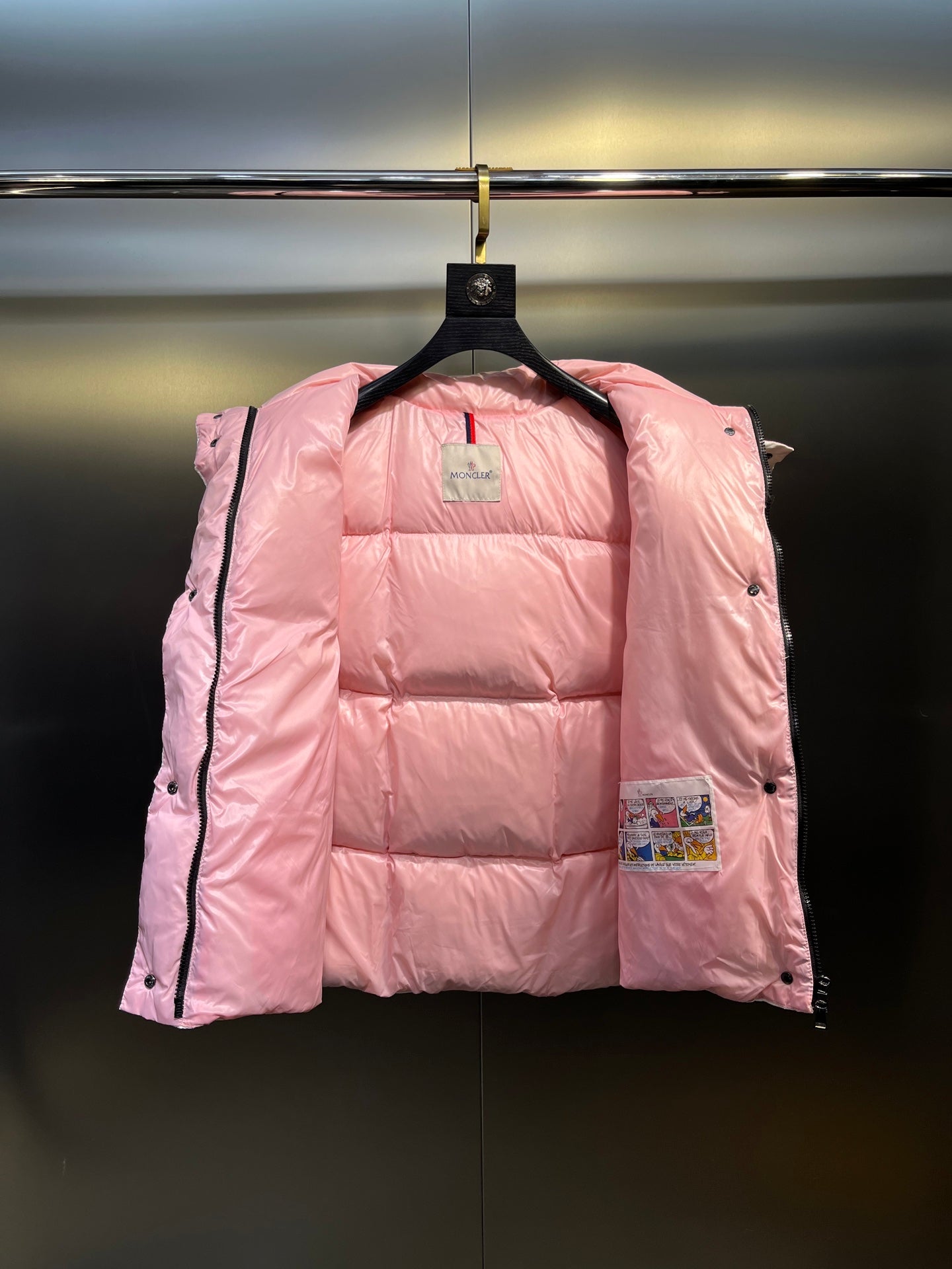 Moncler Parana Color-Block Hooded Down Jacket – New Collection