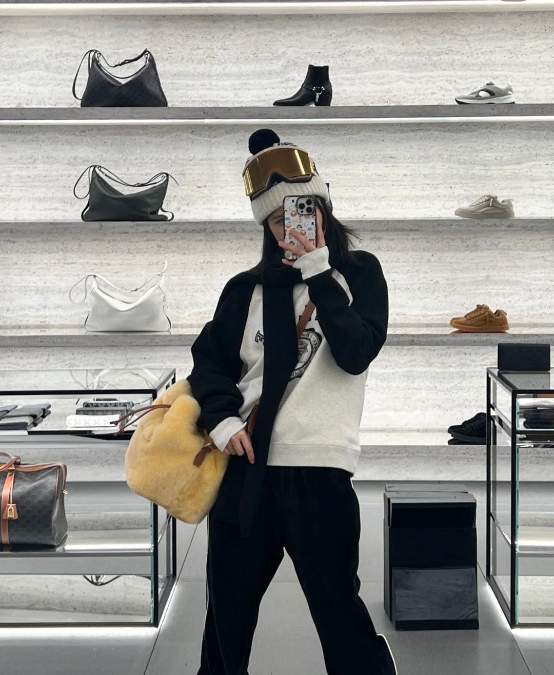 Celine Color-Block Flocked Logo Crewneck Sweatshirt – 2025FW