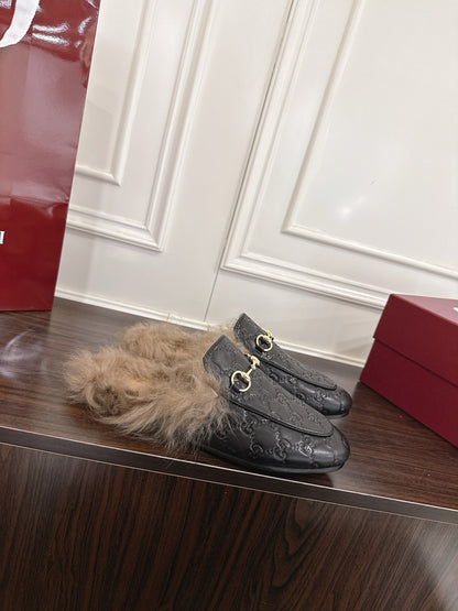 Gucci Tuscan Wool Loafers – Autumn/Winter Must-Have