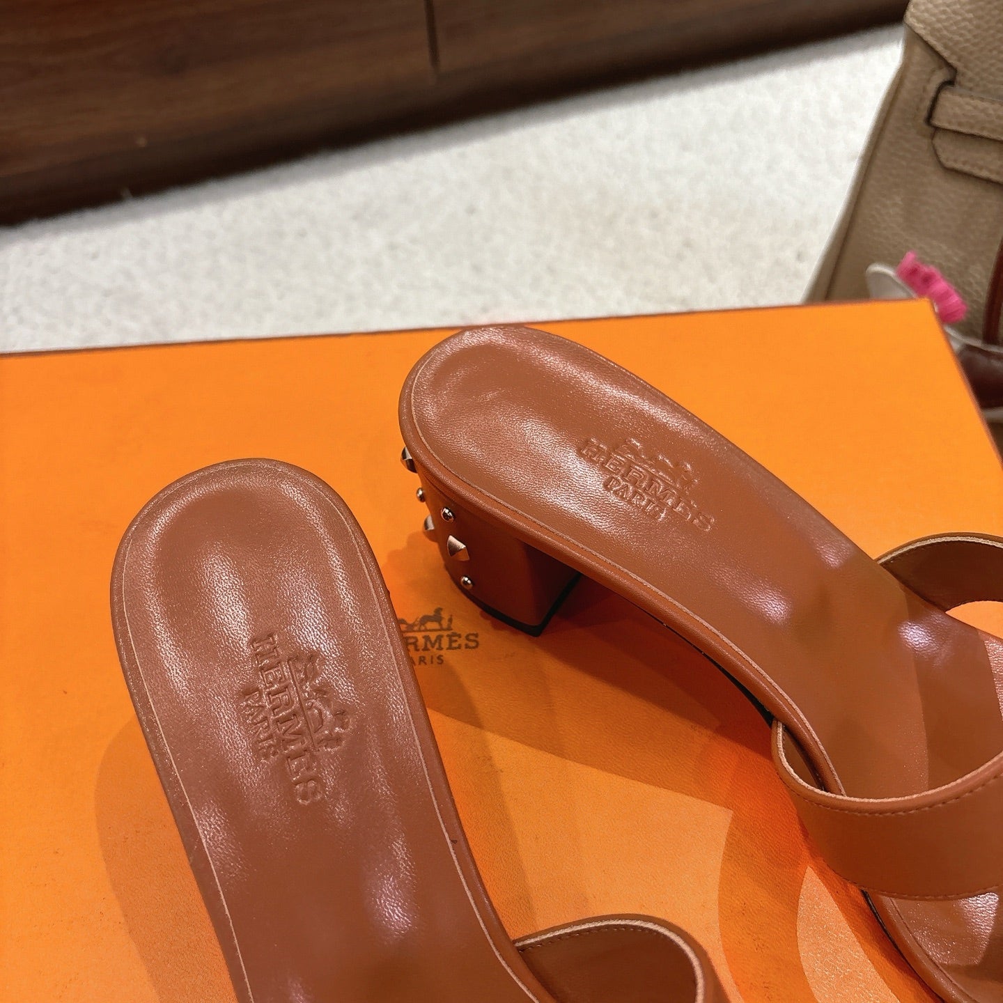 Hermès Oasis H-Slippers Sandals – New Colorway