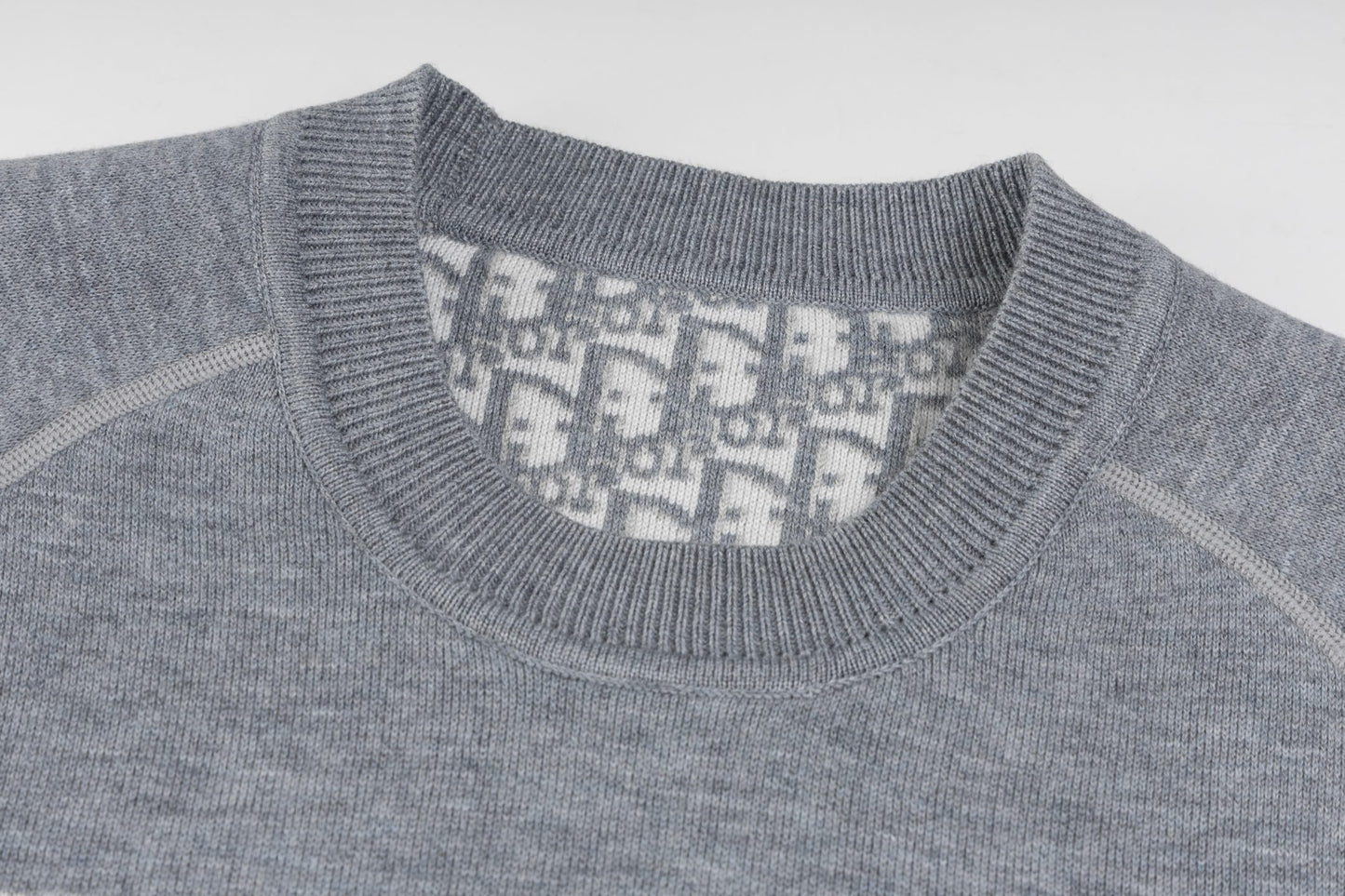 Dior Reversible Oblique Cashmere Crewneck Sweater – 25FW