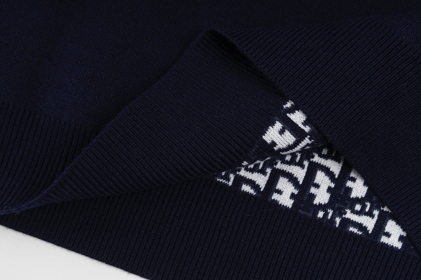 Dior Reversible Oblique Cashmere Crewneck Sweater – 25FW