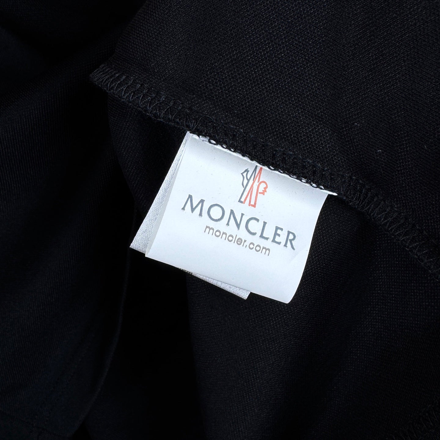 Moncler Classic Striped Collar Embroidered Long Sleeve Polo Shirt – Spring/Autumn Collection