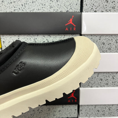 UGG Platform Low-Cut Snow Boots