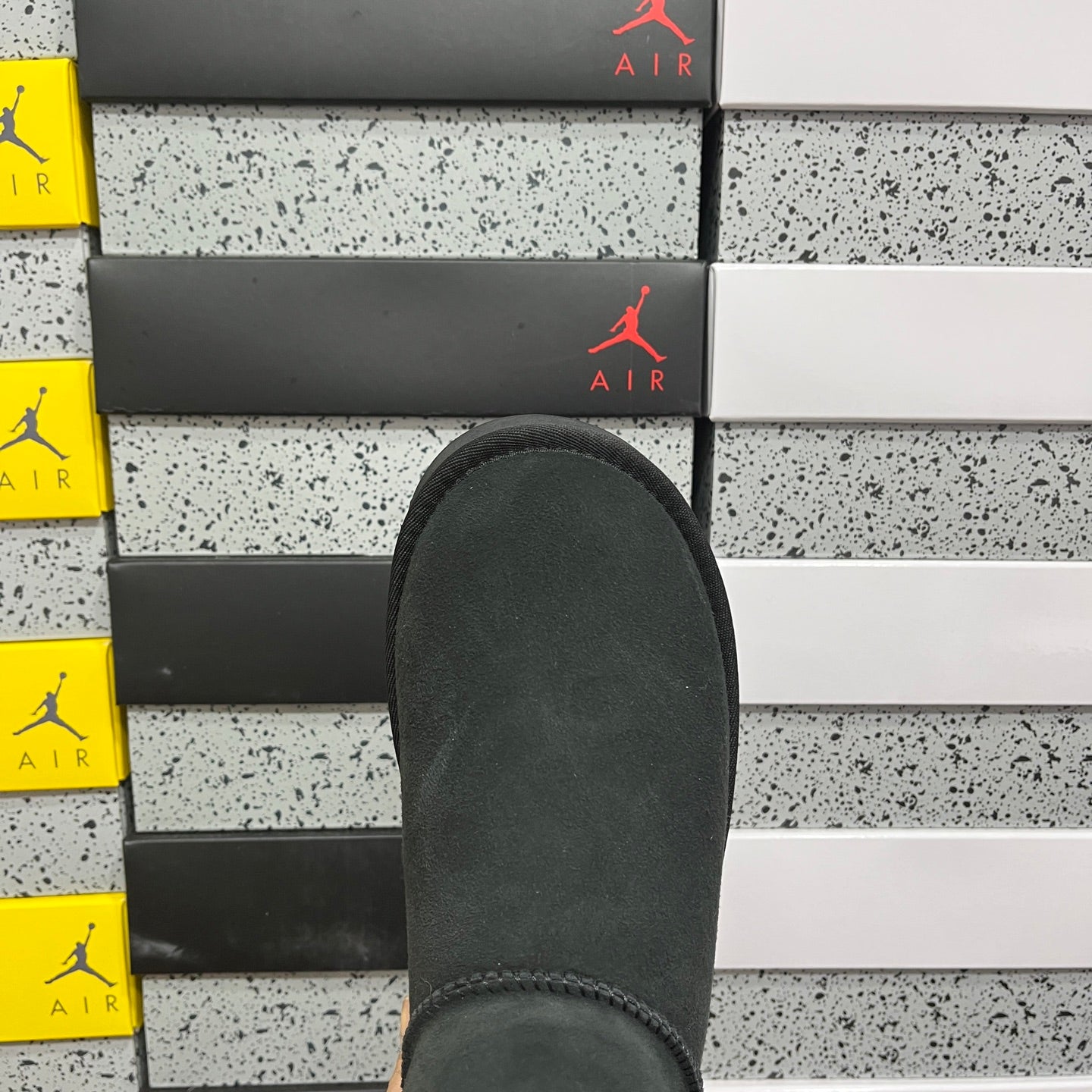UGG Thick-Soled Low-Cut Fur-Lined Snow Boots