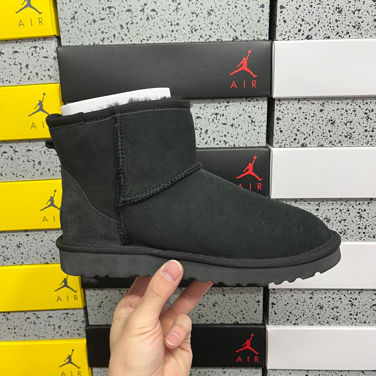 UGG Thick-Soled Low-Cut Fur-Lined Snow Boots