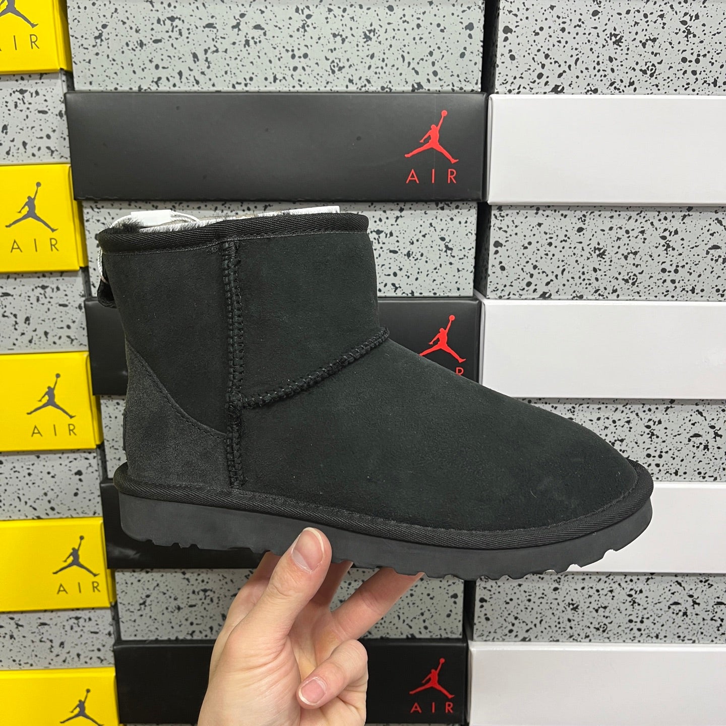 UGG Thick-Soled Low-Cut Fur-Lined Snow Boots
