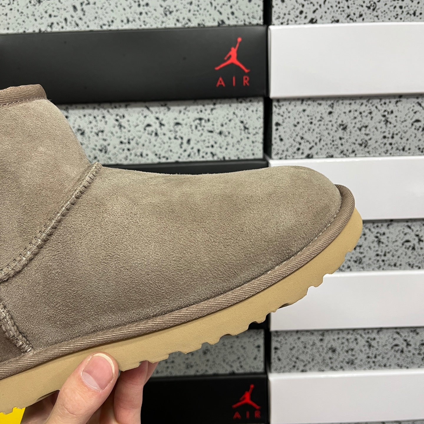 UGG Thick-Soled Low-Cut Fur-Lined Snow Boots