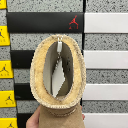 UGG Thick-Soled Low-Cut Fur-Lined Snow Boots