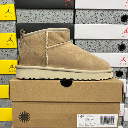 UGG Thick-Soled Low-Cut Fur-Lined Snow Boots