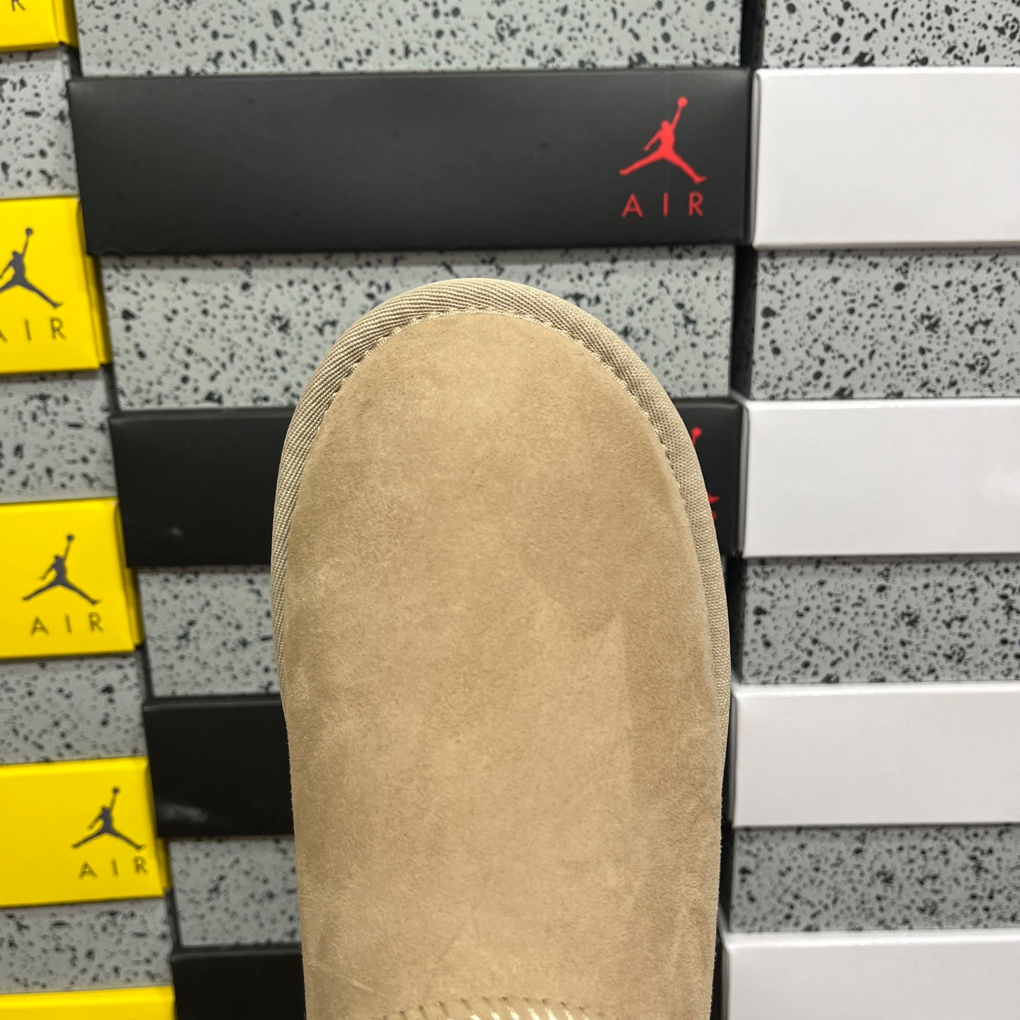 UGG Thick-Soled Low-Cut Fur-Lined Snow Boots
