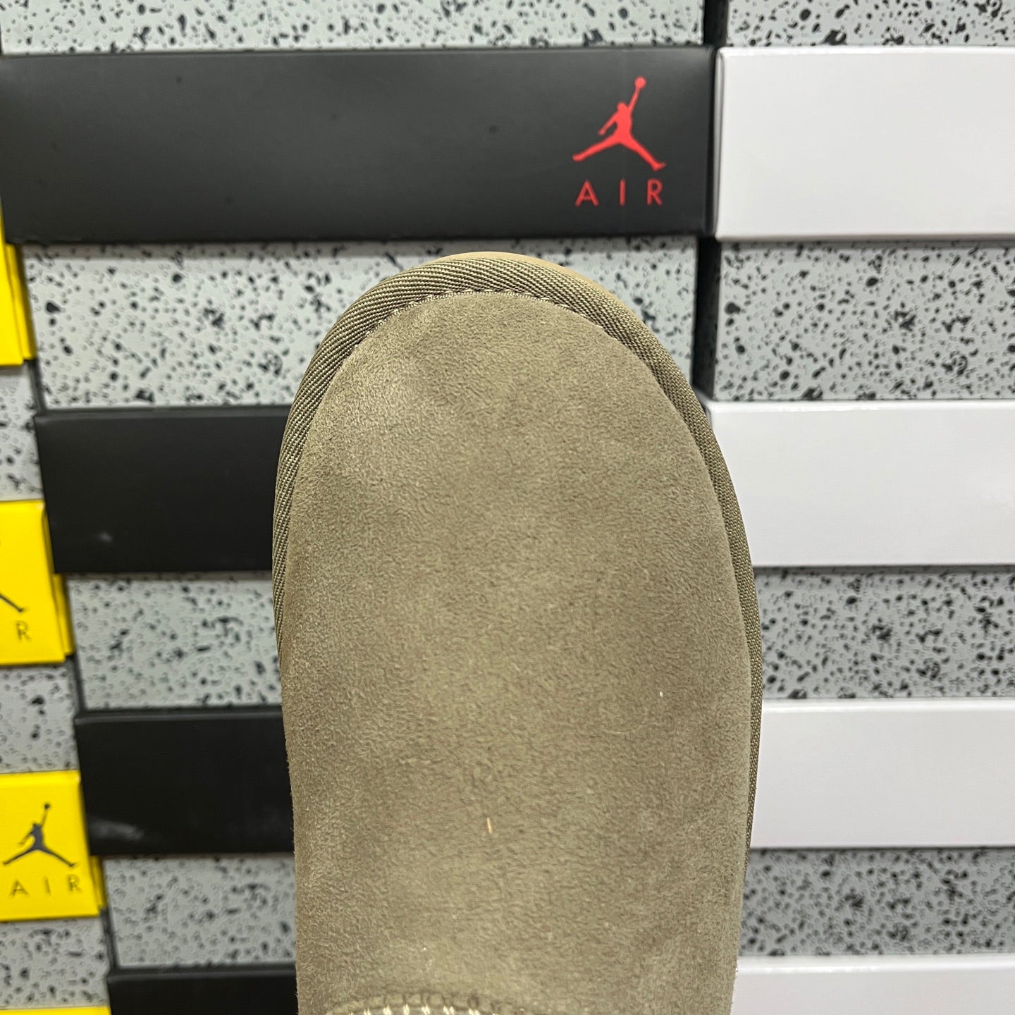 UGG Thick-Soled Low-Cut Fur-Lined Snow Boots