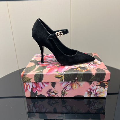 Dolce & Gabbana Pointed Toe Cross-Strap Pumps – 25FW
