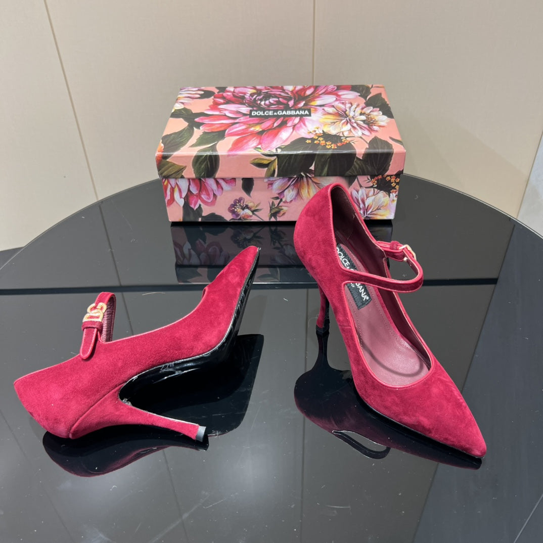Dolce & Gabbana Pointed Toe Cross-Strap Pumps – 25FW