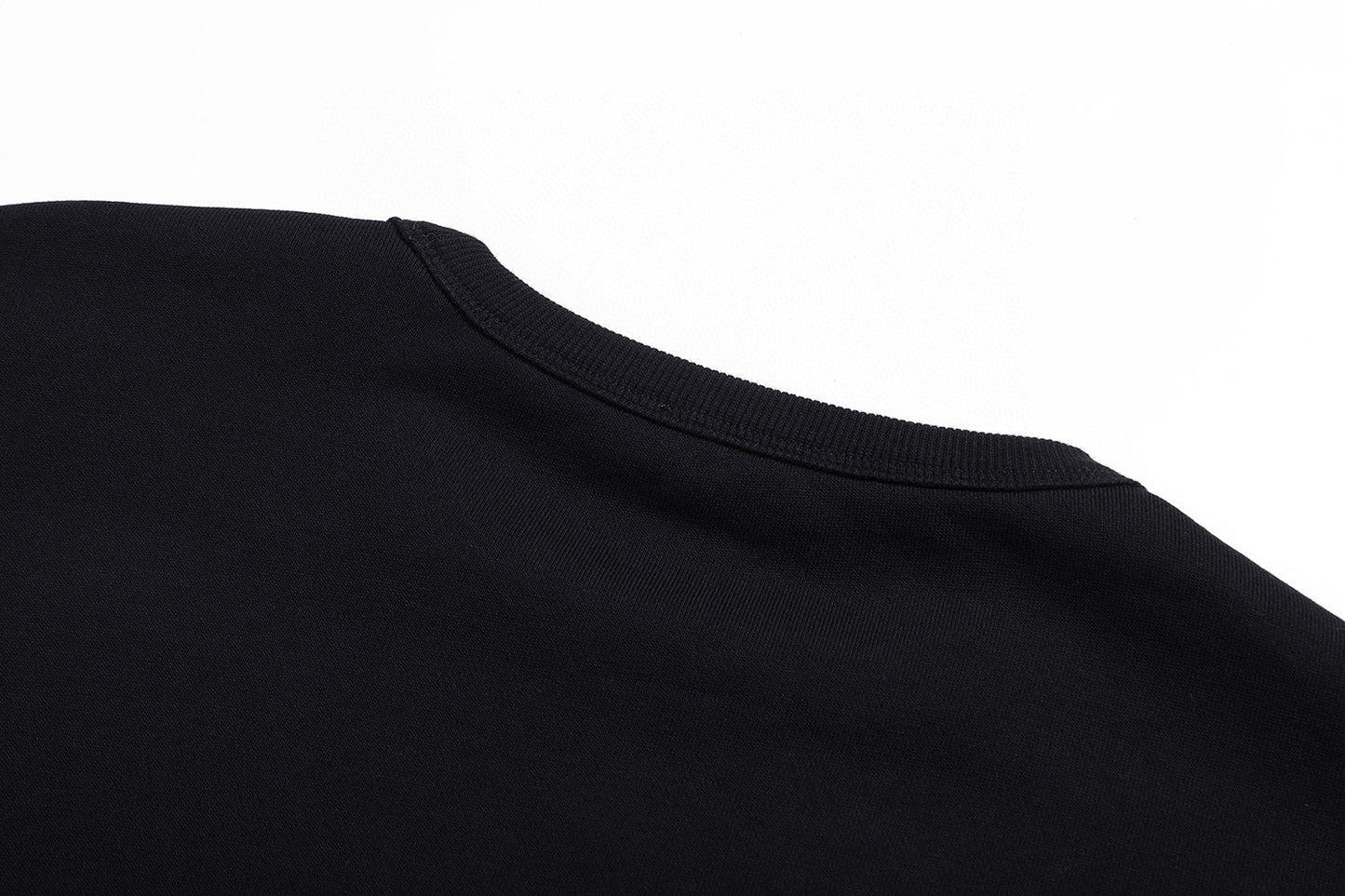Dior Montaigne Slogan Print Crewneck Sweatshirt – 2025 Winter Collection