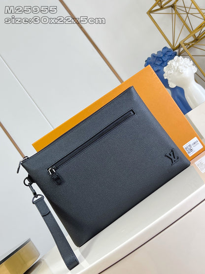 Louis Vuitton Takeoff Pouch
