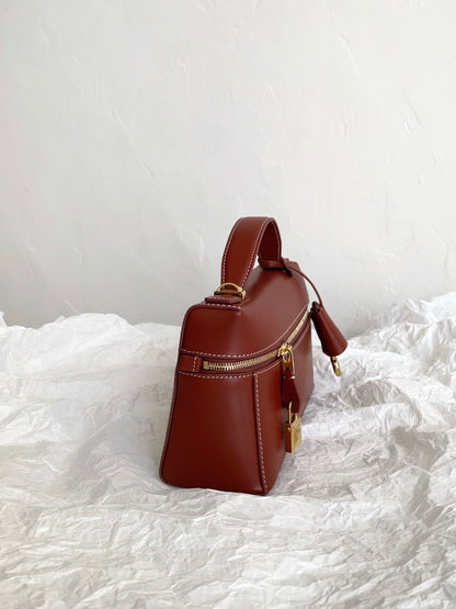 Loro Piana L23 Handbag – 23 cm