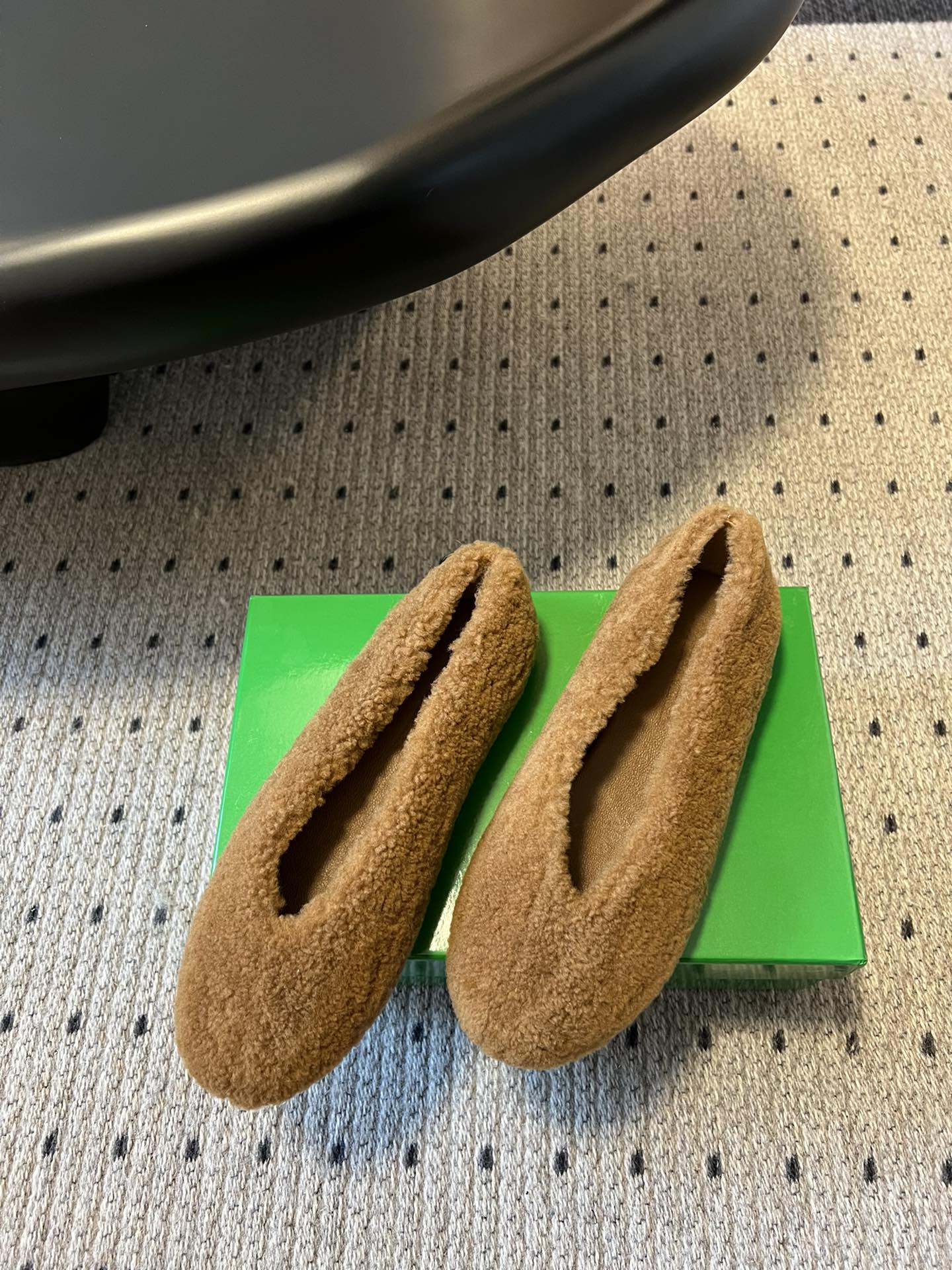 Bottega Veneta Furry Ballet Flats – 25SS