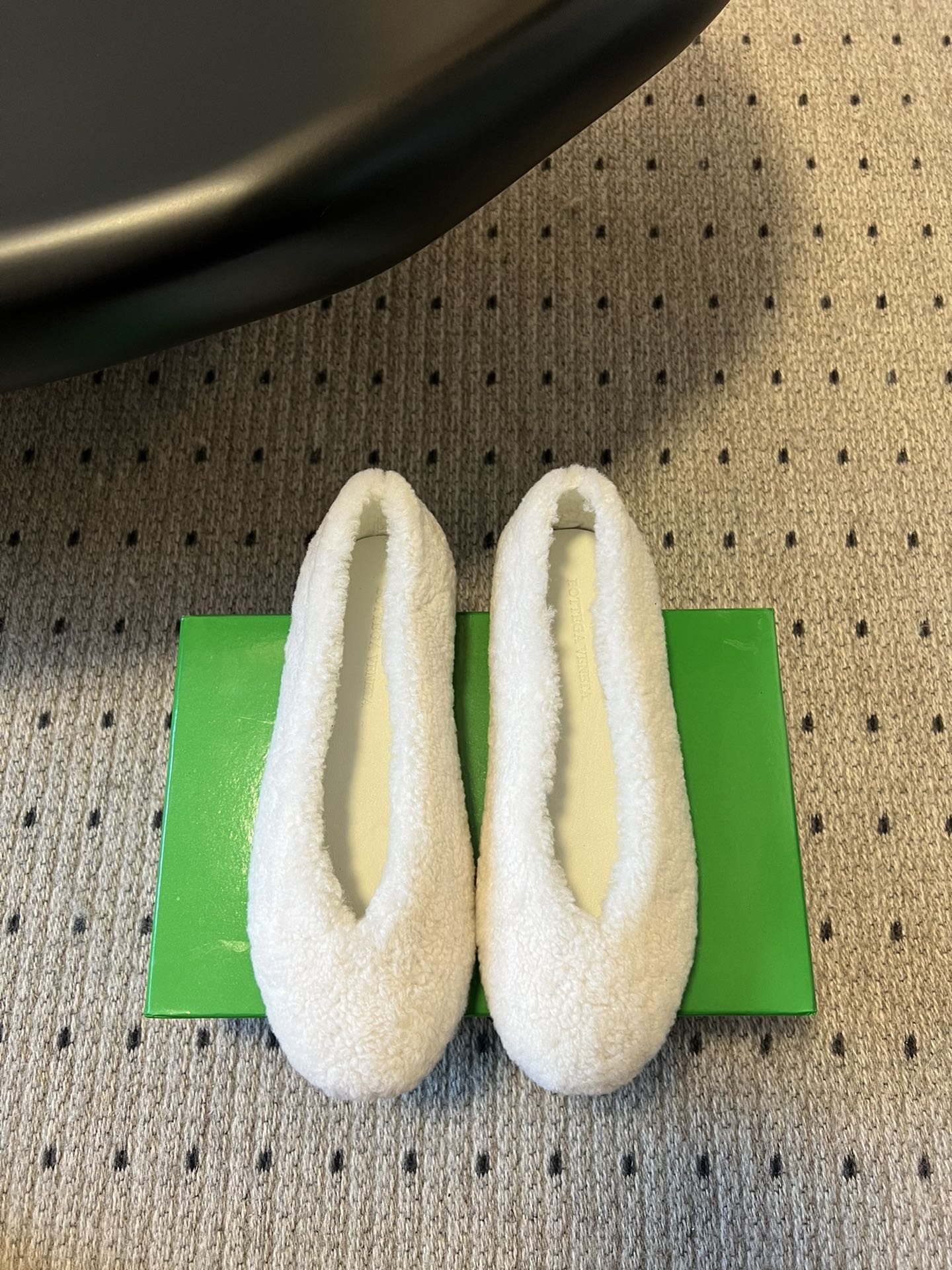 Bottega Veneta Furry Ballet Flats – 25SS