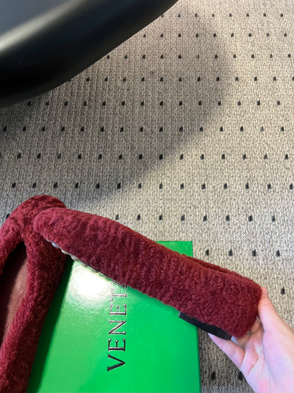 Bottega Veneta Furry Ballet Flats – 25SS