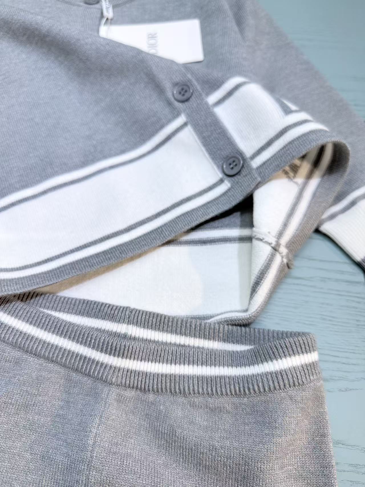 Dior Infant Cashmere Blend Three-Piece Set – Kids Collection – 2025SS