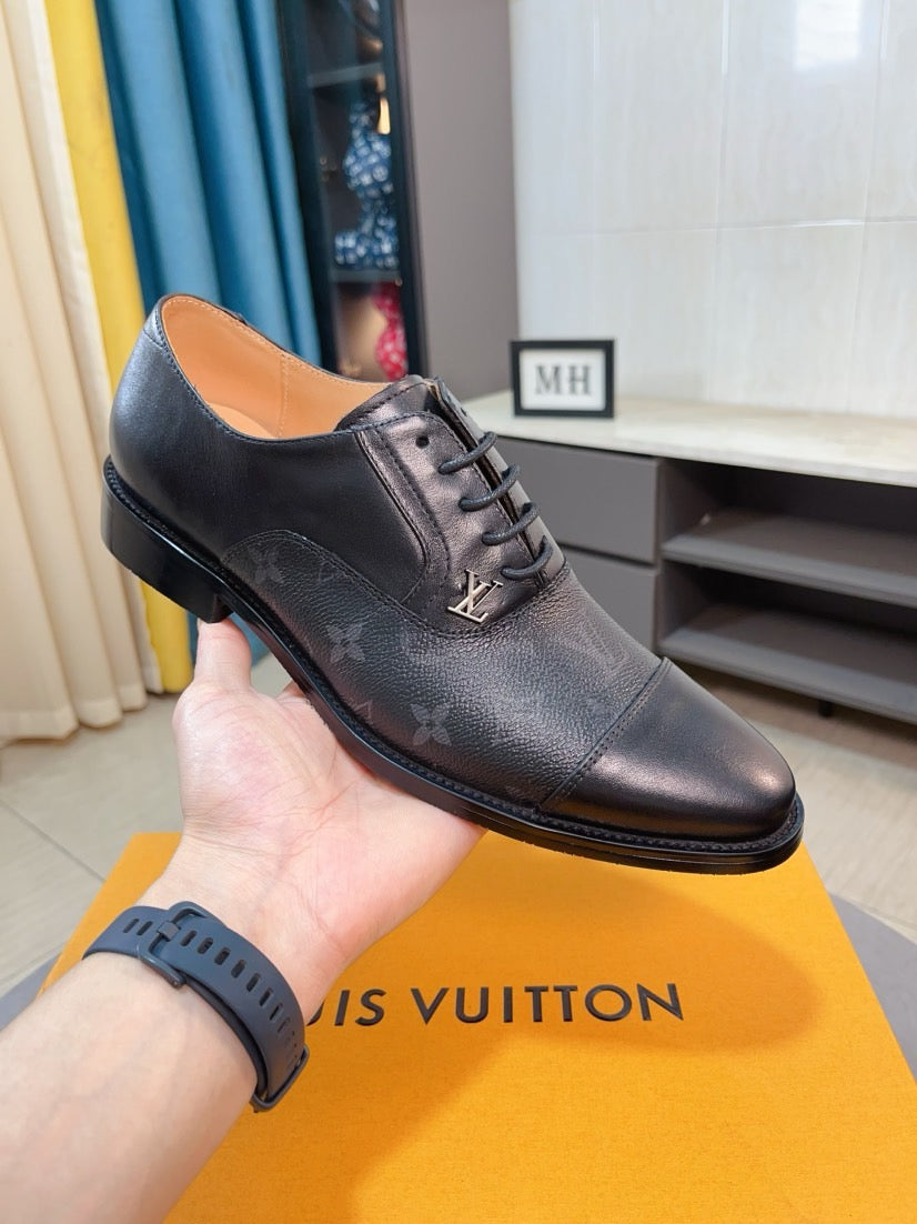Louis Vuitton Men's Business Casual Leather Shoes