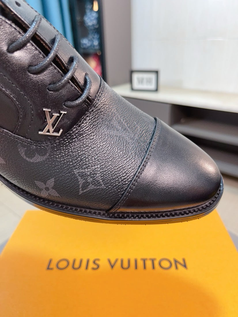 Louis Vuitton Men's Business Casual Leather Shoes