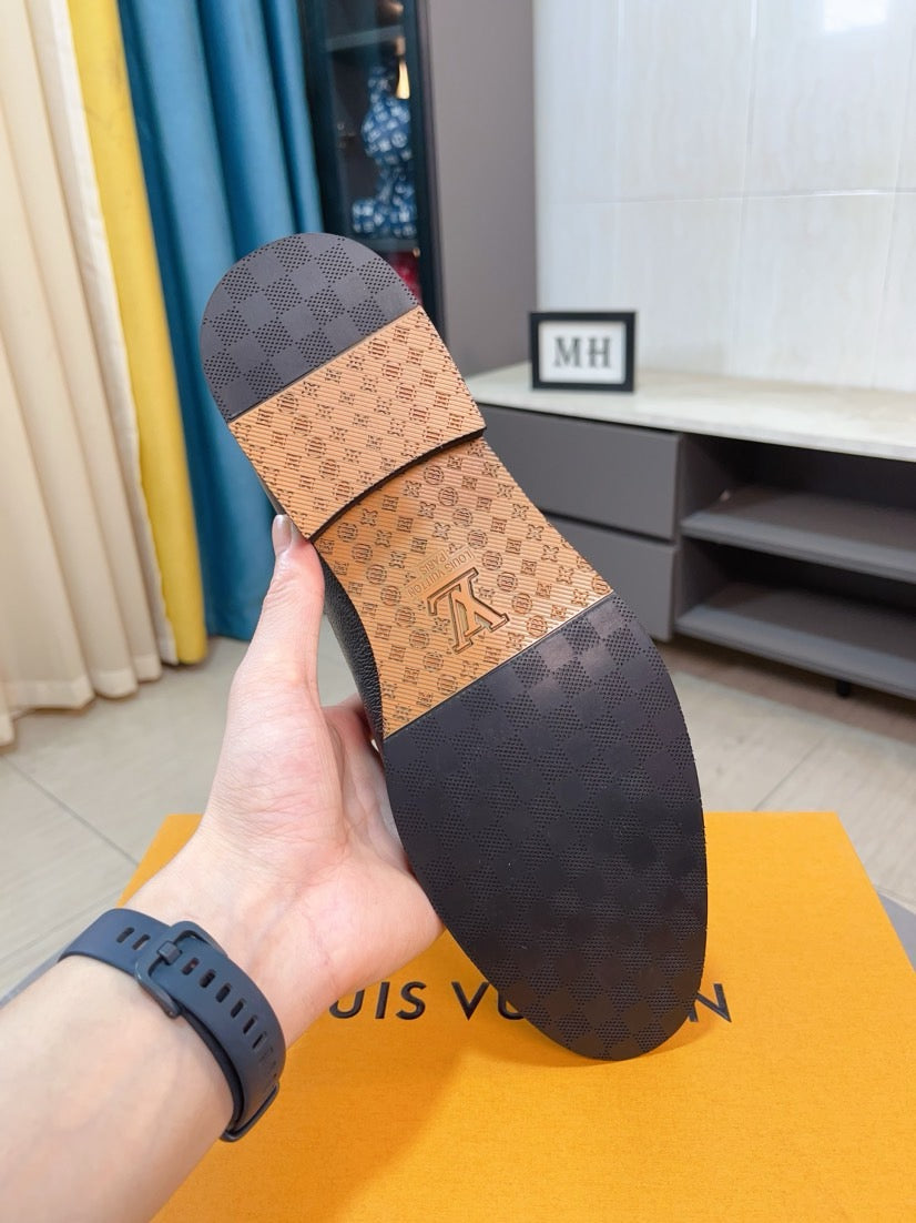 Louis Vuitton Men's Business Casual Leather Shoes