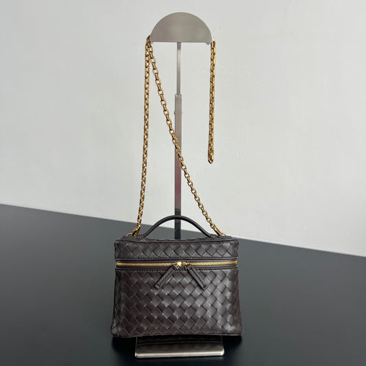 Bottega Veneta Soft Vanity Chain Vanity Case