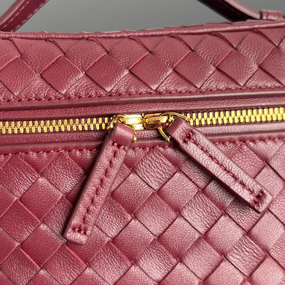 Bottega Veneta Soft Vanity Chain Vanity Case