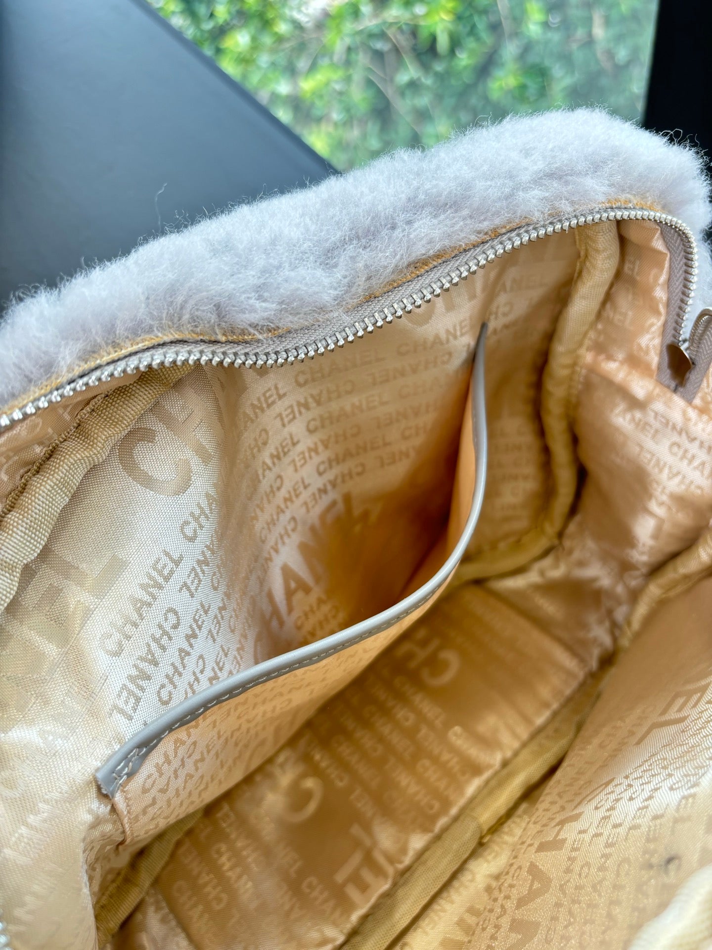 Chanel Wool Furry Mules – Autumn/Winter 25S Collection