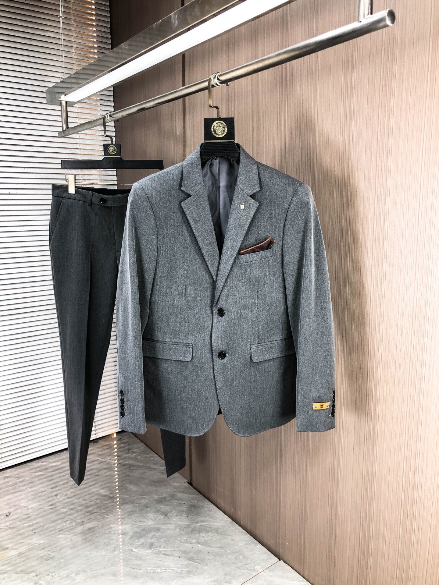 Louis Vuitton Men's Slim Fit Blend Suit Set – Autumn/Winter Collection