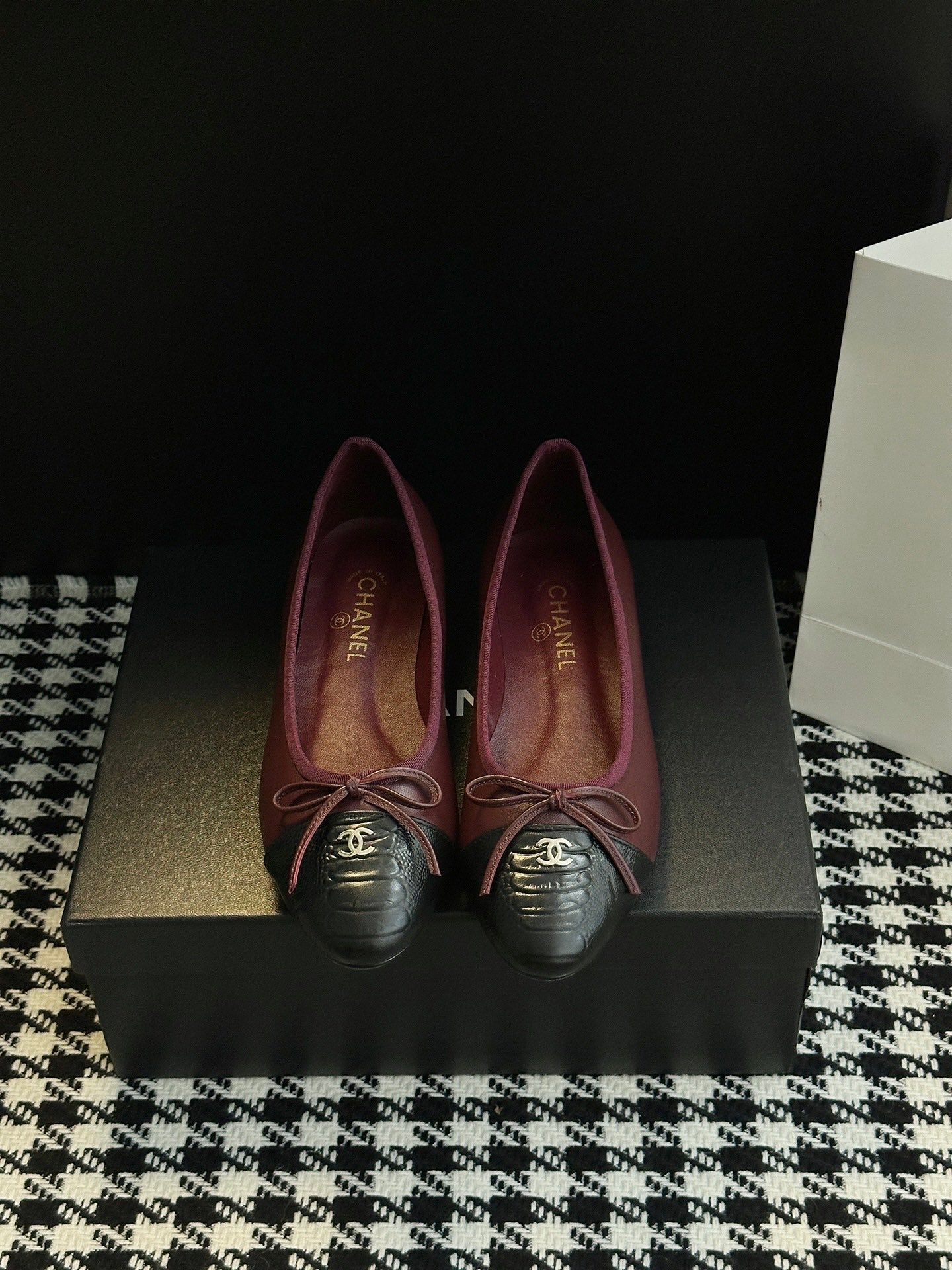 Chanel 25B Bow Mary Jane Flats – 25B Collection